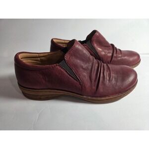 Comfortiva Align Burgundy Leather Comfort Slip On Loafer Shoes - Size 8.5M